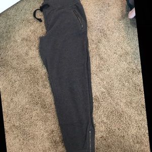 🌻 6/$30 🌻 American eagle joggers